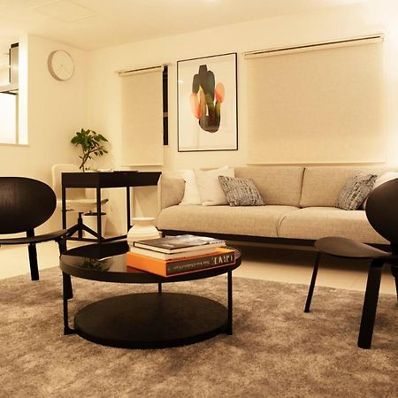 טוקיו 6 Mins To Walk Jr Okubo Station 1Stop To Shinjuku Brand New Silent Stylish 3Br Villa מראה חיצוני תמונה