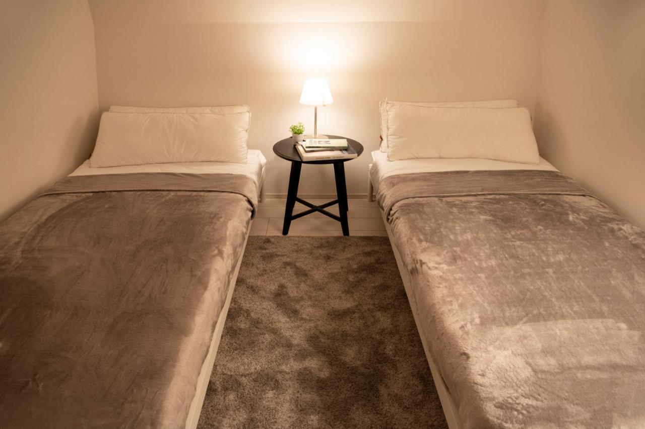 טוקיו 6 Mins To Walk Jr Okubo Station 1Stop To Shinjuku Brand New Silent Stylish 3Br Villa מראה חיצוני תמונה